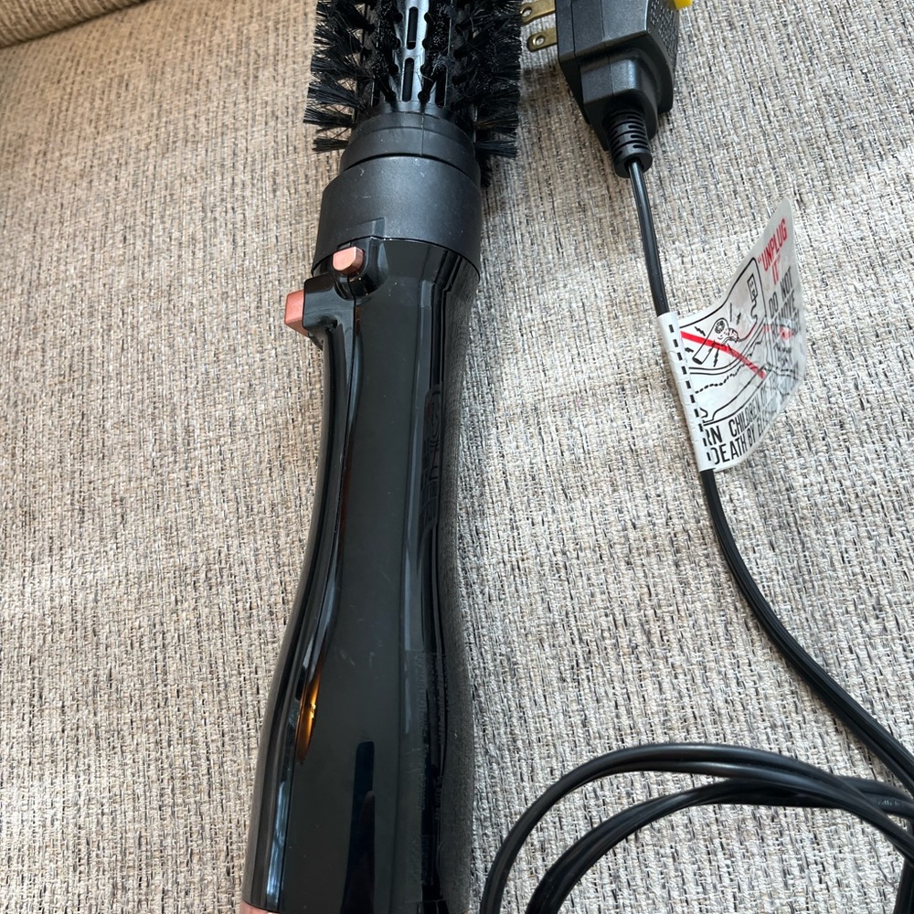 CONAIR INFINITI PRO CURLING BRUSH - Picture 5 of 8